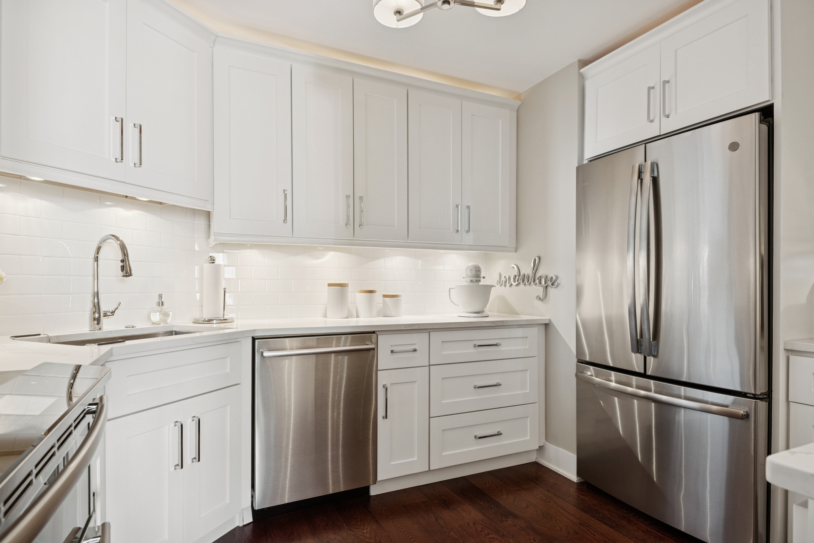 6033 North Sheridan Road, Unit 18H Chicago, IL 60660 - Photo 16 of 37 Gallery Image 16