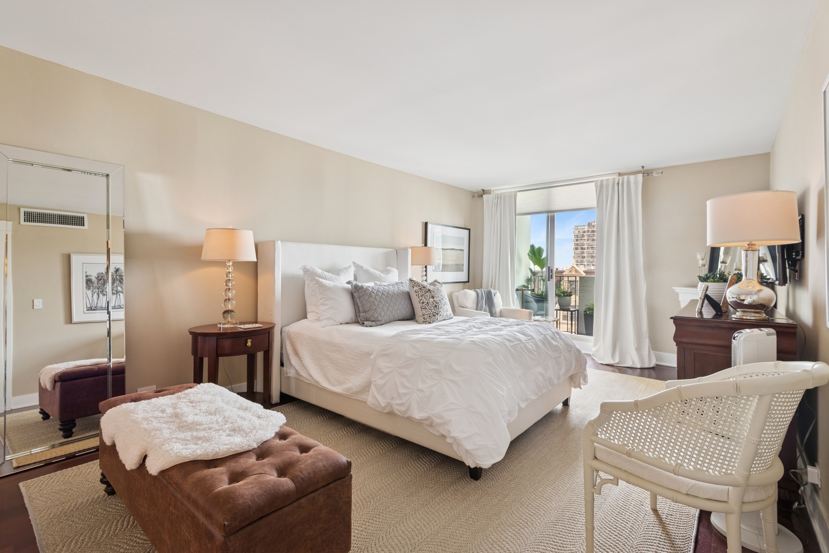 6033 North Sheridan Road, Unit 18H Chicago, IL 60660 - Photo 23 of 37 Gallery Image 23