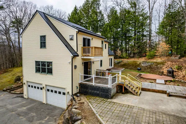 $599,900 | 250 Jenness Hill Lane, Bristol, NH 03222