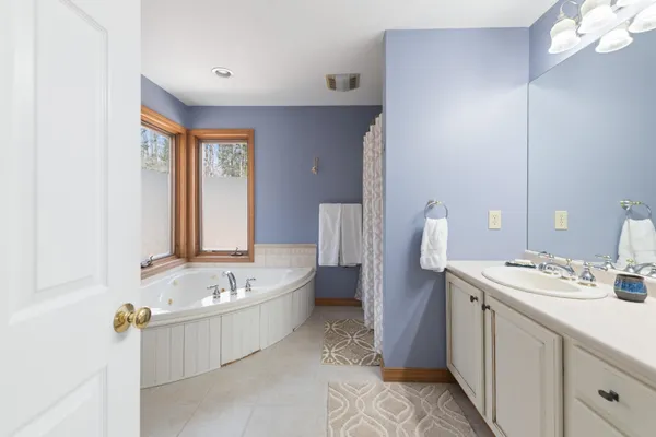 $599,900 | 250 Jenness Hill Lane, Bristol, NH 03222