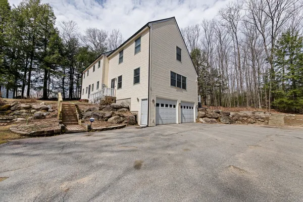 $599,900 | 250 Jenness Hill Lane, Bristol, NH 03222