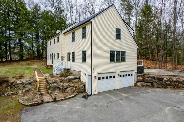 $599,900 | 250 Jenness Hill Lane, Bristol, NH 03222