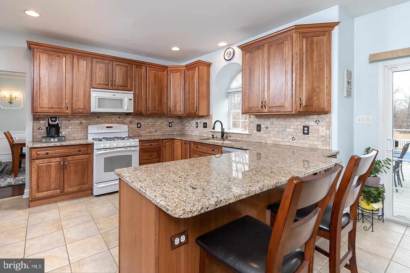 355 Rainey Road Swedesboro, NJ 08085 - Photo 10 of 32