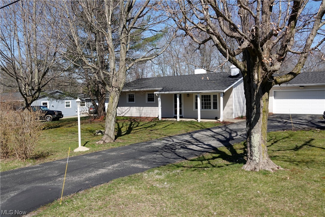 8284 Cedar Road Chesterland, OH 44026 - Photo 4 of 32 Gallery Image 4