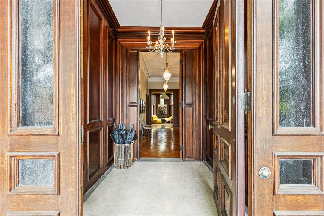 10 Brown Street Providence, RI 02906 - Photo 5 of 50