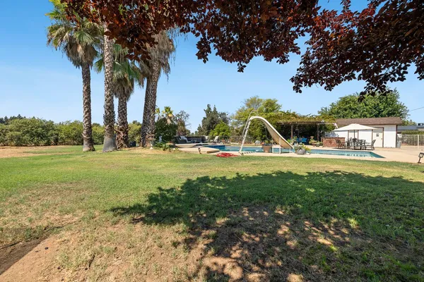 $785,000 | 6589 North De Wolf Avenue, Clovis, CA 93619