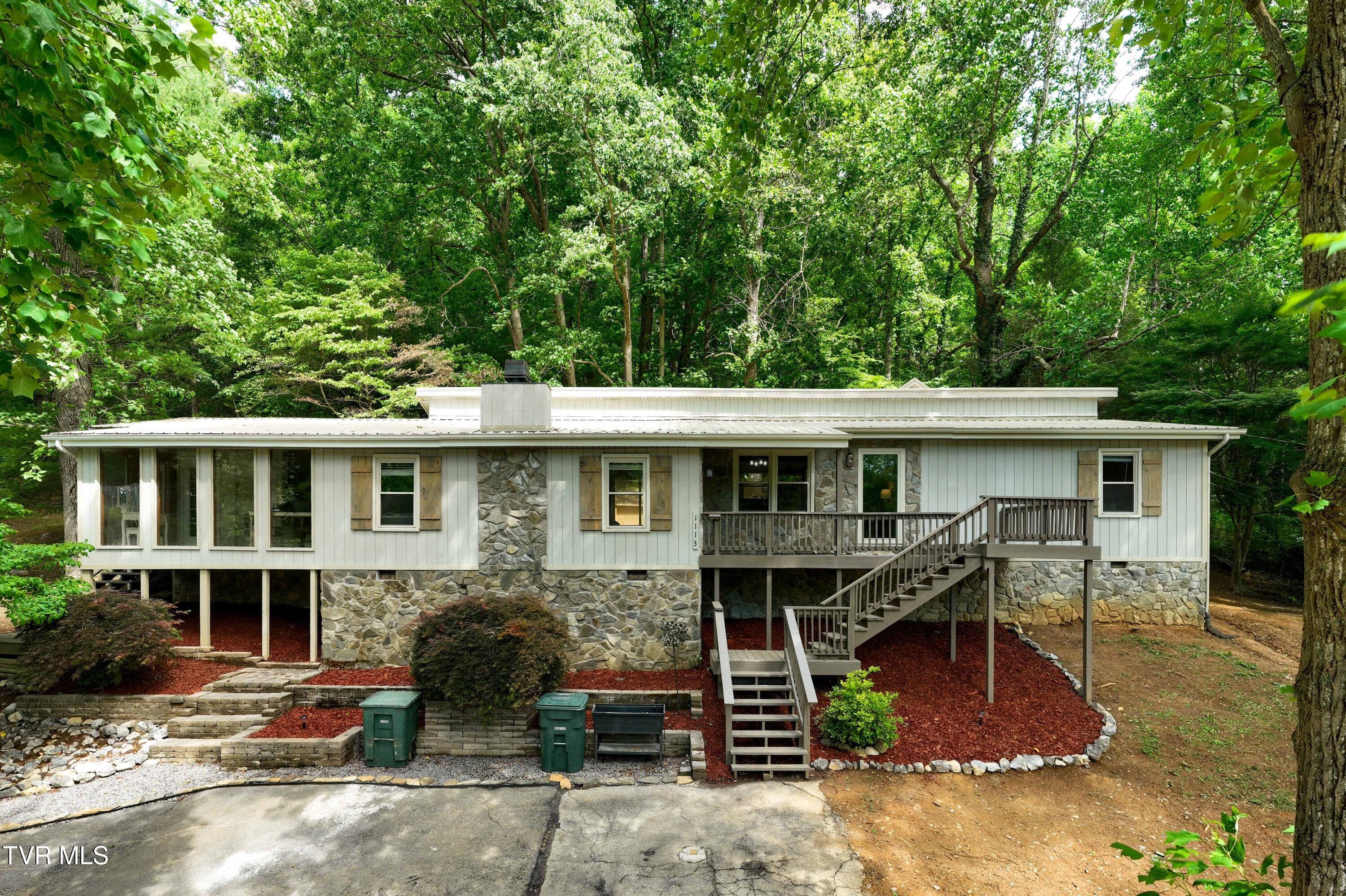 1113 Berry Road Elizabethton, TN 37643 - Photo 37 of 88 1113 Berry Rd (17 of 89)
