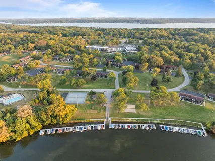 $312,900 | 12 Interlaken Drive, Unit 5, Geneva, WI 53147