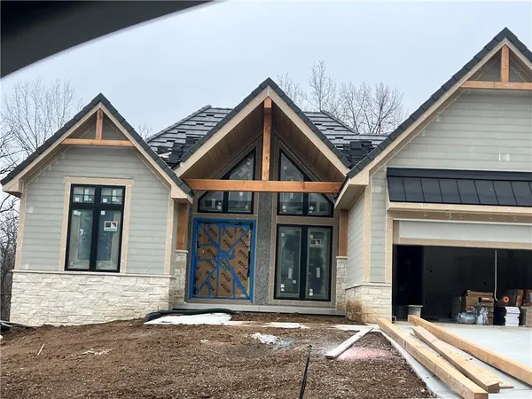 $1,200,000 | 5805 North Revere Avenue, Kansas City, MO 64151