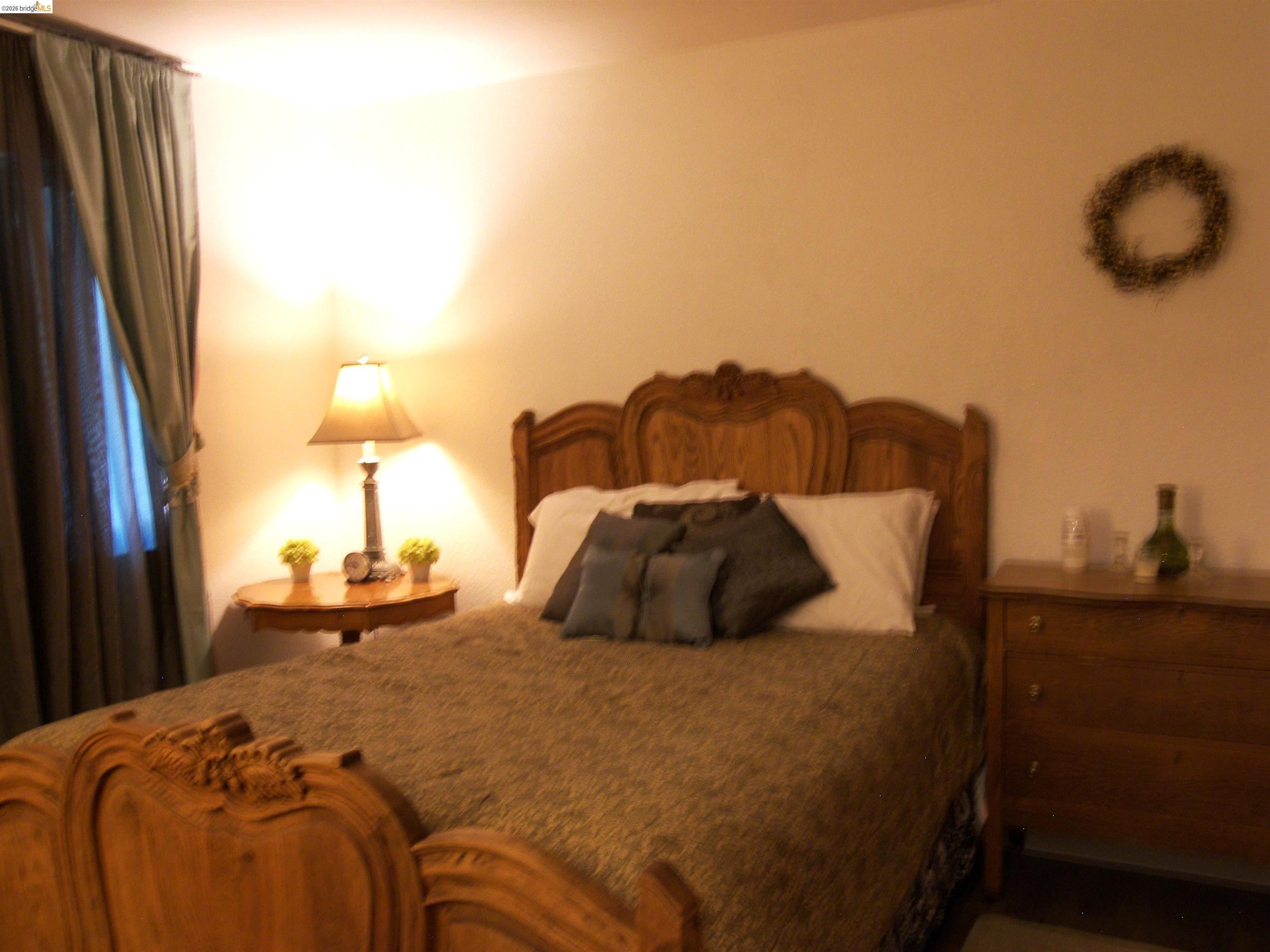 19215 Ferretti Road Groveland, CA 95321 - Photo 22 of 40 A most quiet and cozy room.
