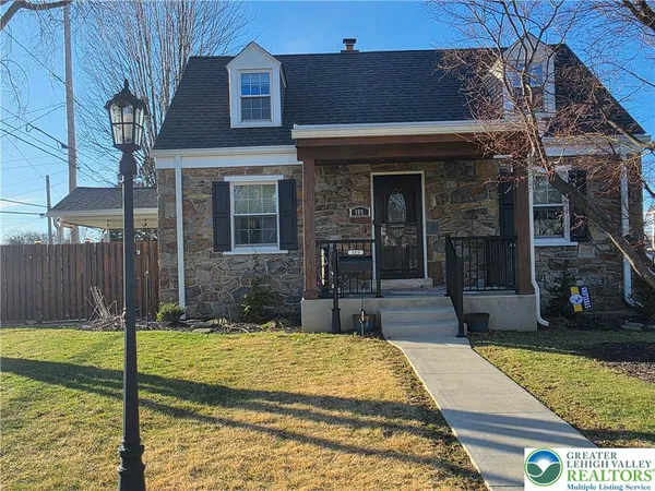 $399,999 | 189 West Berger Street, Emmaus, PA 18049