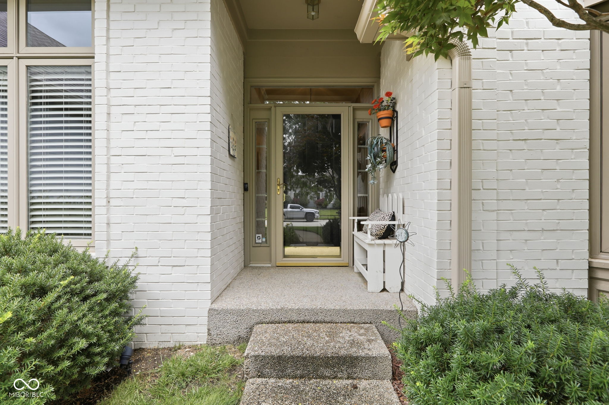 5756 Marco Point Carmel, IN 46033 - Photo 3 of 50