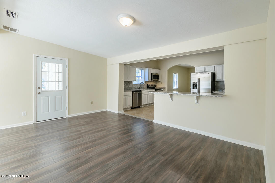3203 Loretto Road Jacksonville, FL 32223 - Photo 6 of 21 049