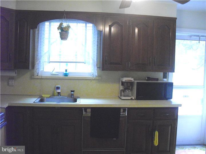 2612 Radcliffe Road Broomall, PA 19008 - Photo 4 of 9 Gallery Image 4