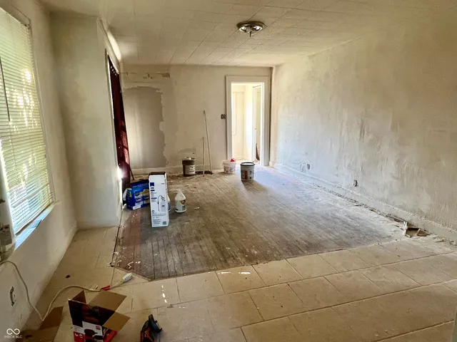 $149,000 | 149 North 6th Avenue, Beech Grove, IN 46107