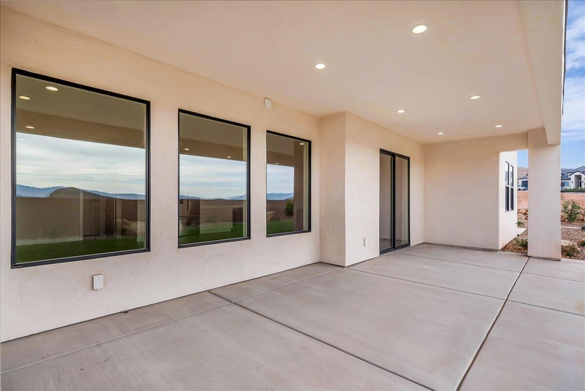 2072 South Pony Way Washington, UT 84780 - Photo 40 of 61 Basement Covered Patio