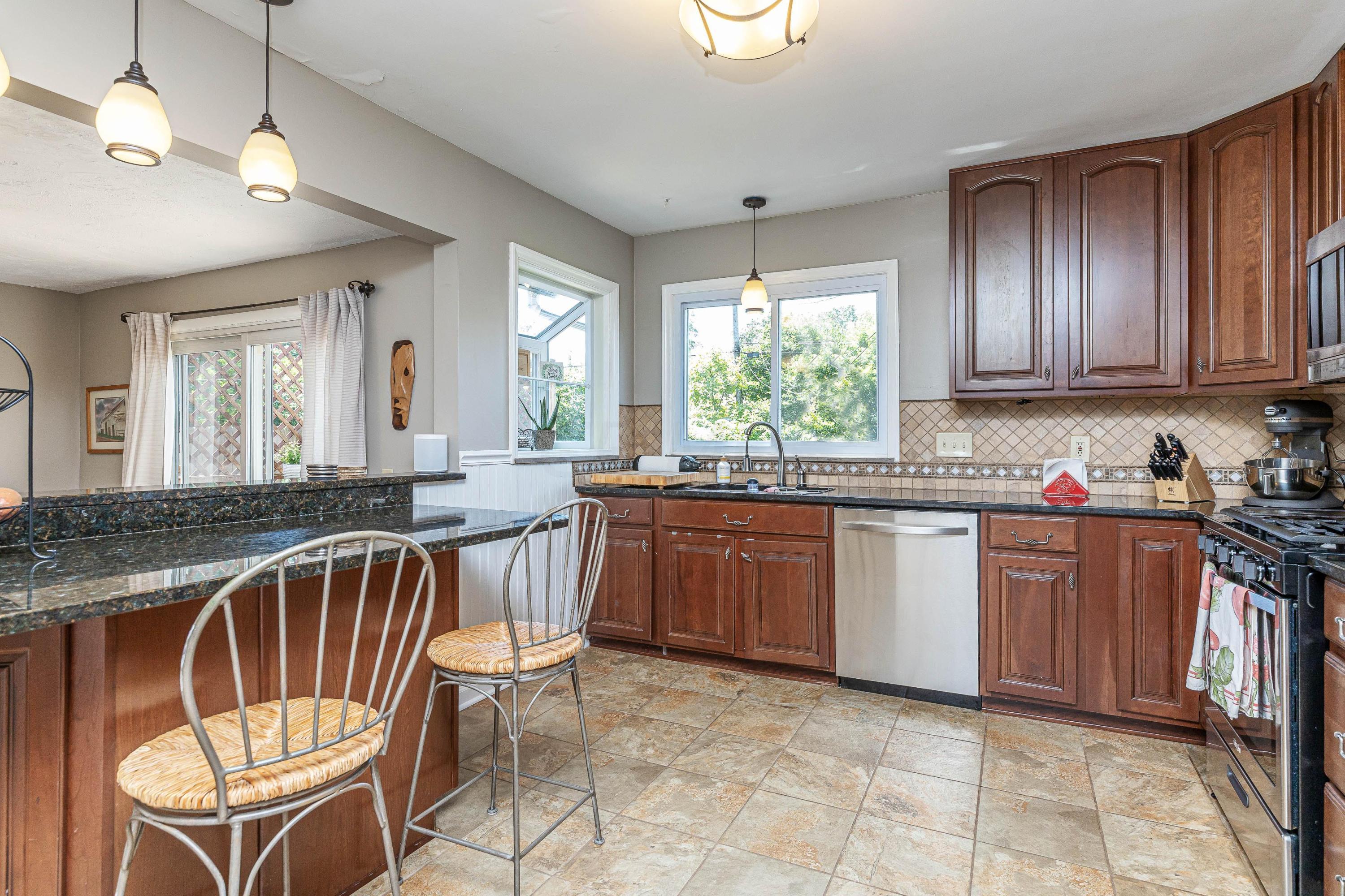 2427 Nottingham Road Columbus, OH 43221 - Photo 11 of 36 Gallery Image 11