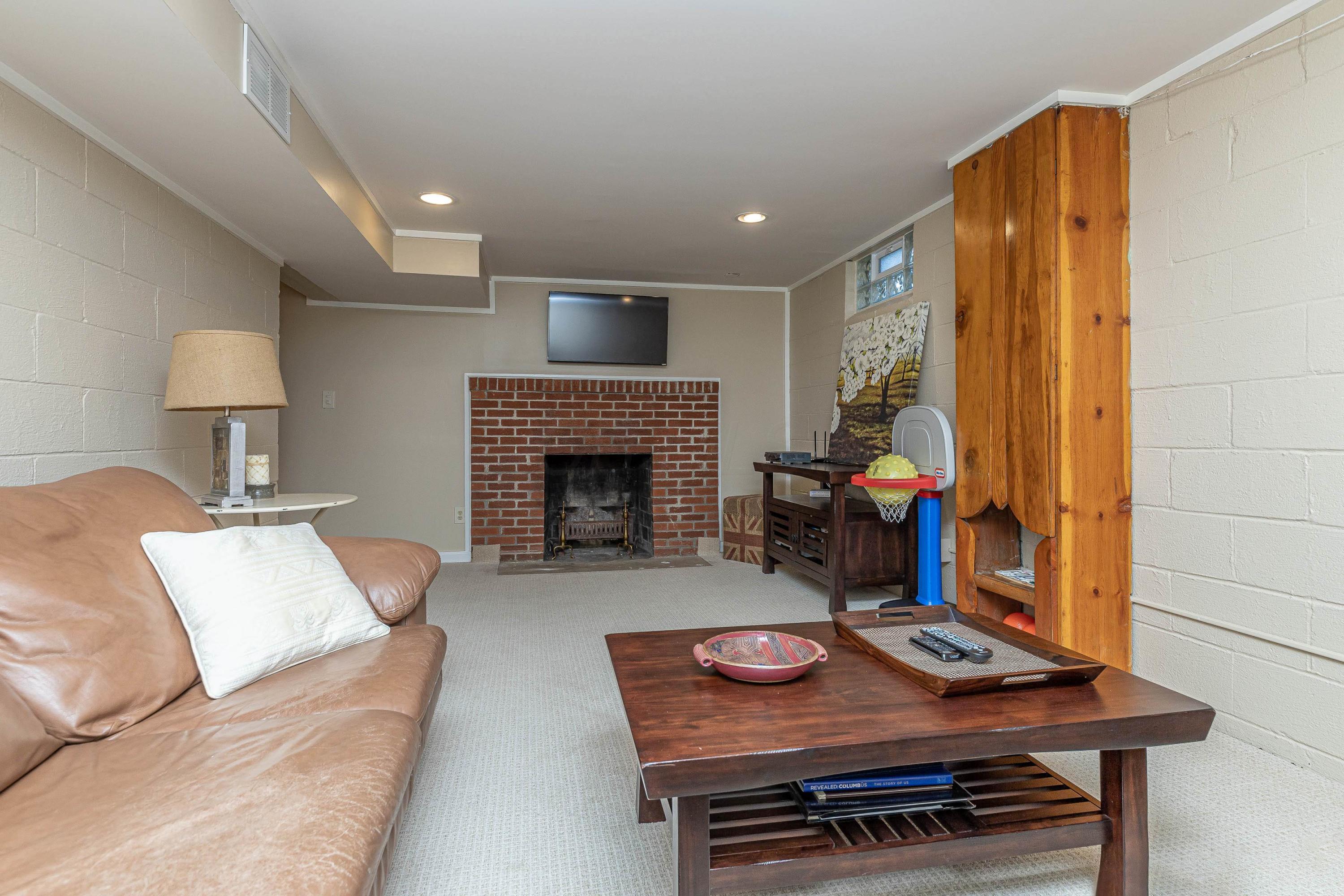 2427 Nottingham Road Columbus, OH 43221 - Photo 21 of 36 Gallery Image 21