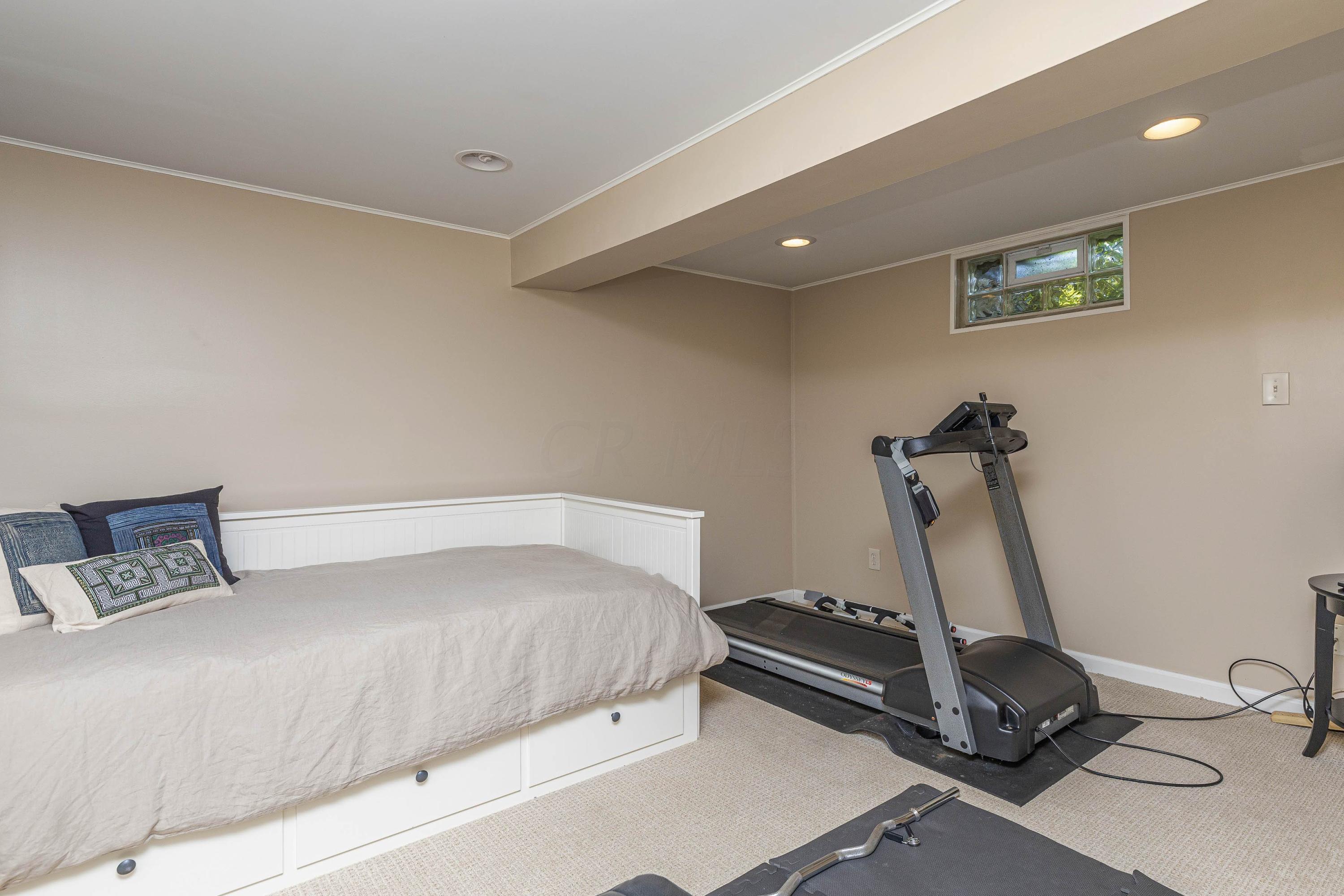 2427 Nottingham Road Columbus, OH 43221 - Photo 23 of 36 Gallery Image 23