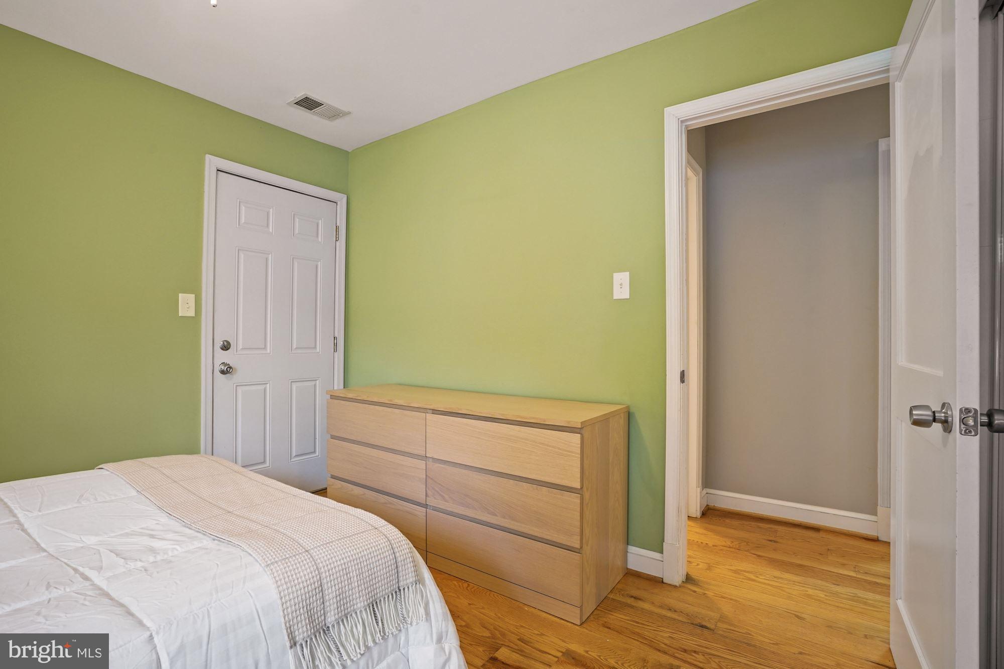 34 East Reed Avenue Alexandria, VA 22305 - Photo 17 of 24 Gallery Image 17