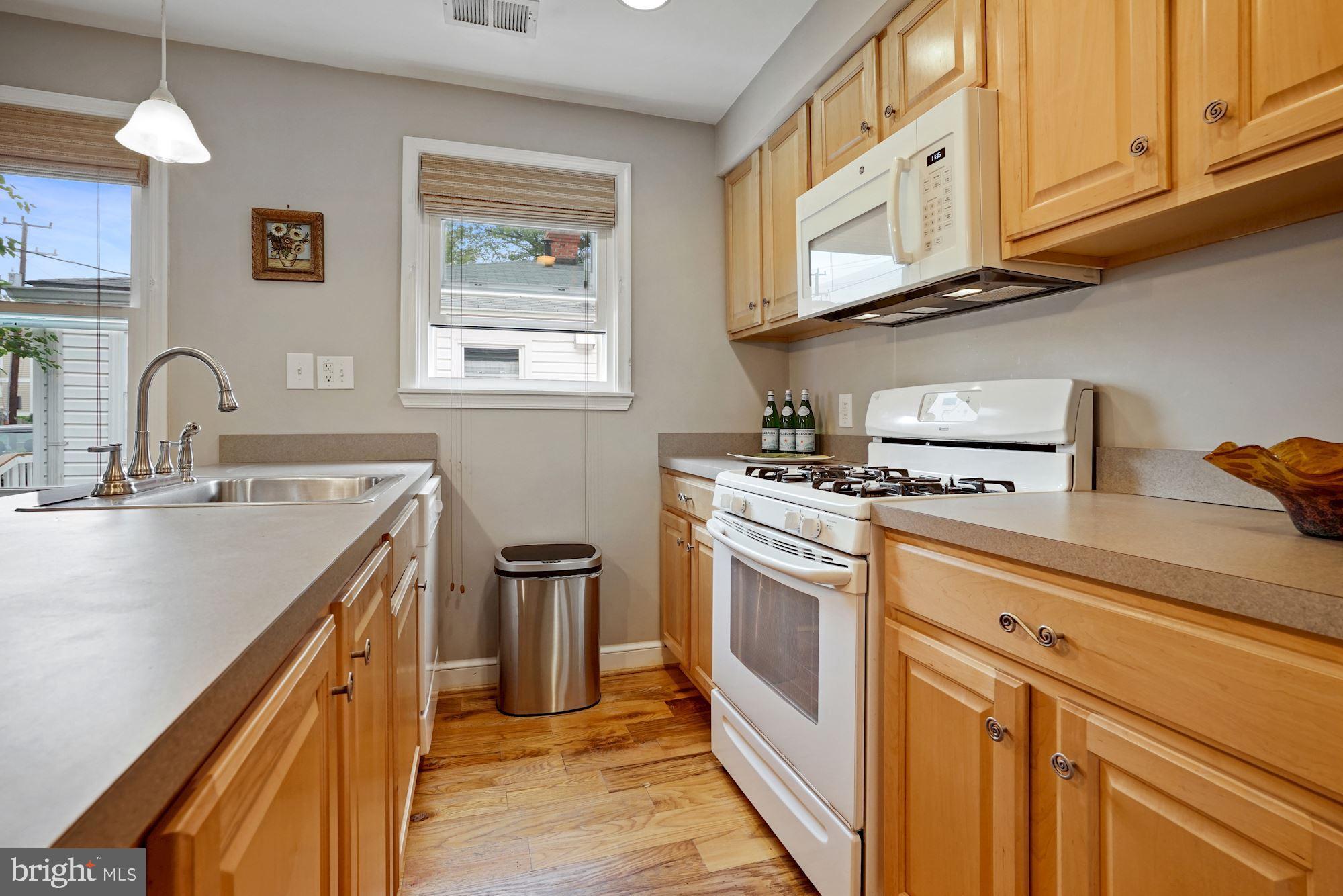 34 East Reed Avenue Alexandria, VA 22305 - Photo 8 of 24 Gallery Image 8