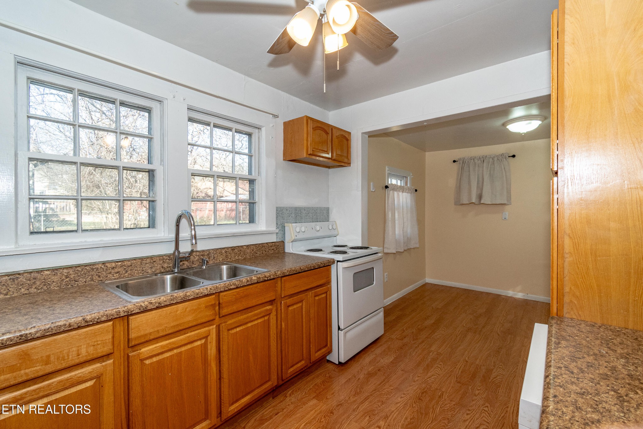 508 South Ruth Street Maryville, TN 37803 - Photo 12 of 34 Gallery Image 12