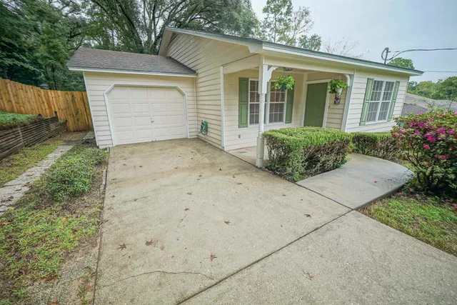 $1,650 | 910 Alliegood Court, Tallahassee, FL 32303