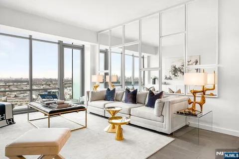 $1,098,000 | 320 Adolphus Avenue, Unit 907, Cliffside Park, NJ 07010