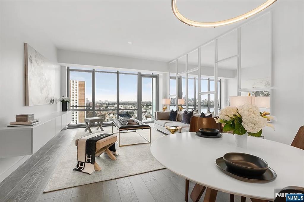 320 Adolphus Avenue, Unit 907 Cliffside Park, NJ 07010 - Photo 3 of 31