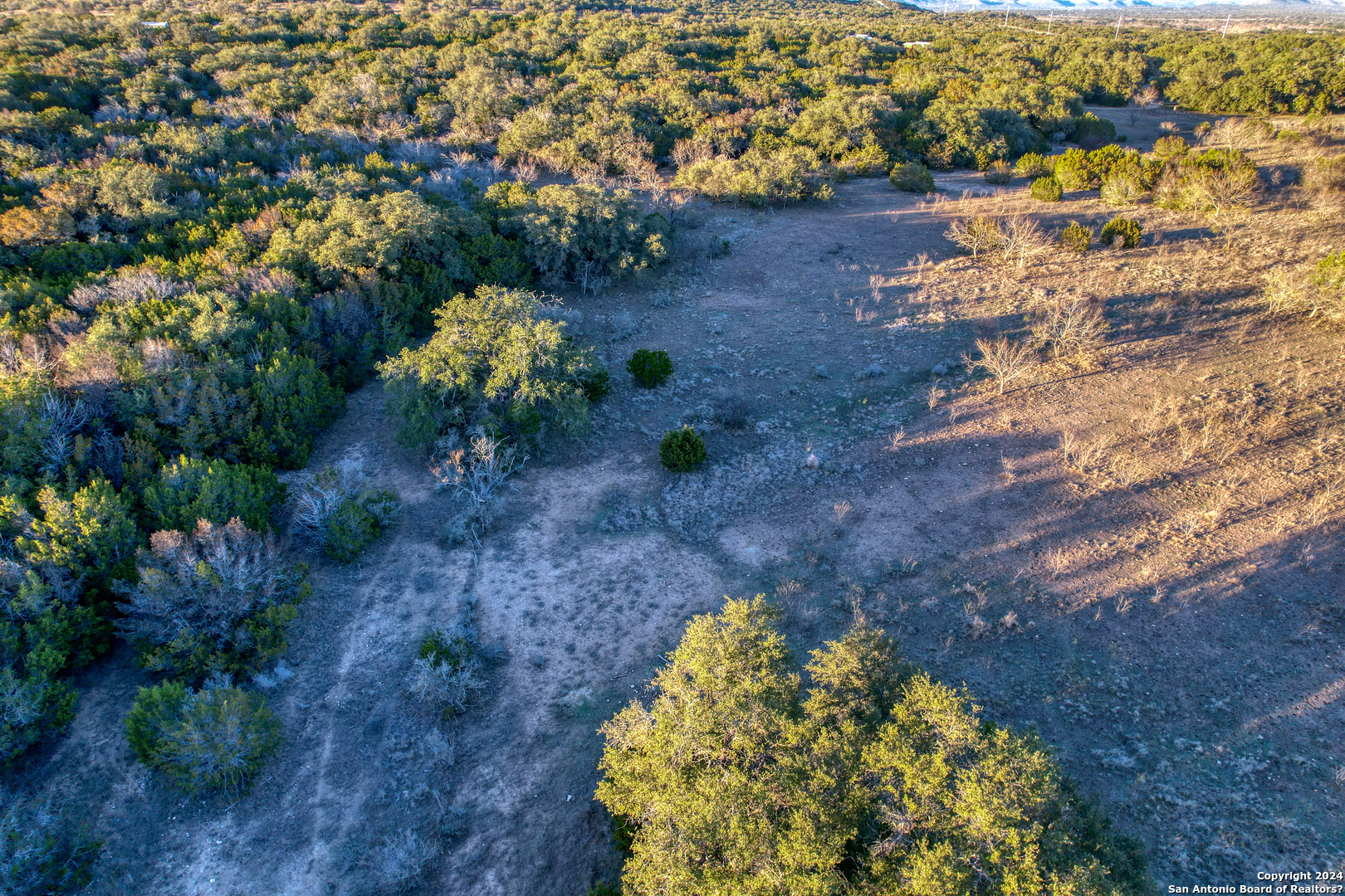 33309 Highway 55 Uvalde, TX 78801 - Photo 11 of 33 a backyard of a house