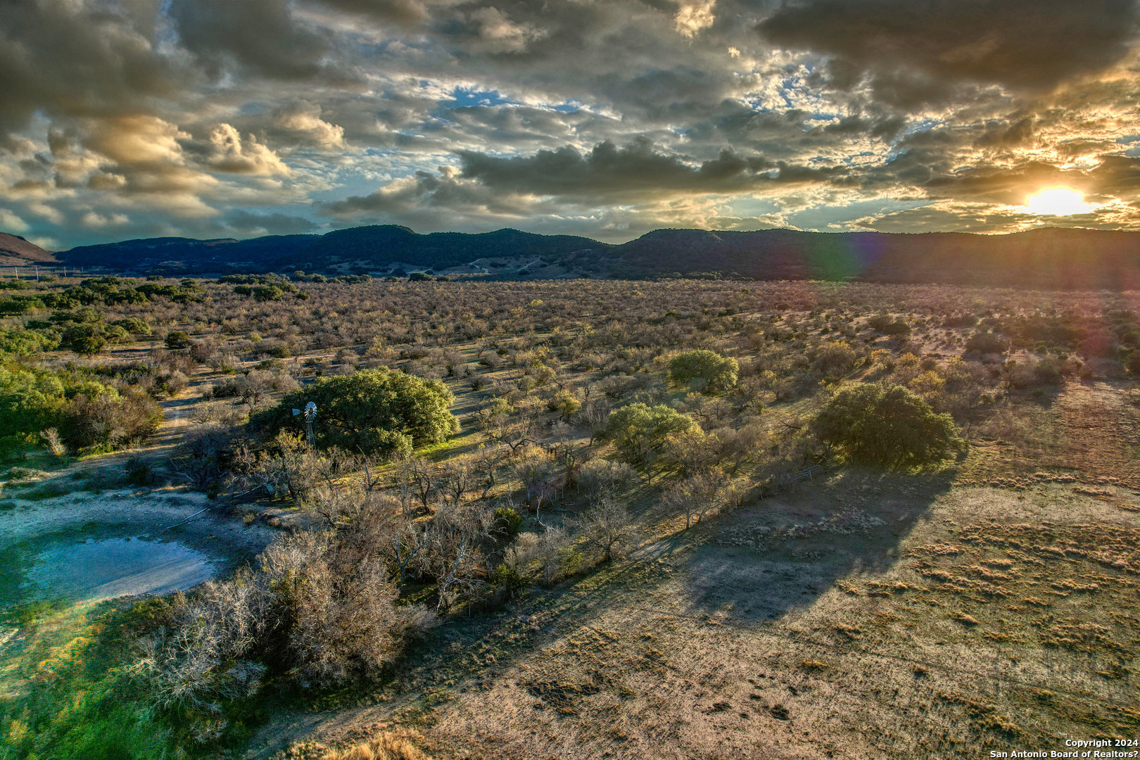 33309 Highway 55 Uvalde, TX 78801 - Photo 25 of 33 a view of a yard