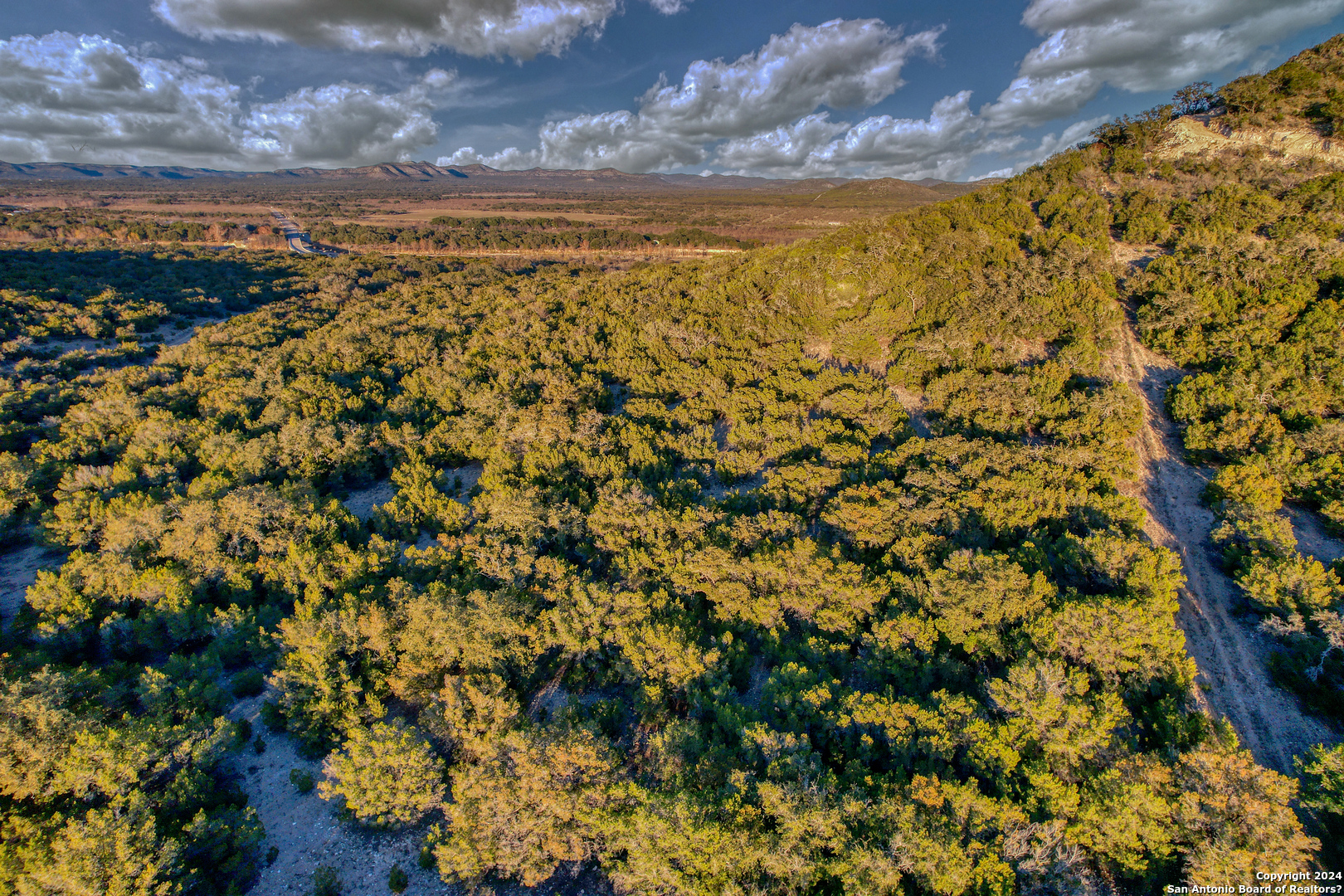 33309 Highway 55 Uvalde, TX 78801 - Photo 6 of 33 a view of an ocean