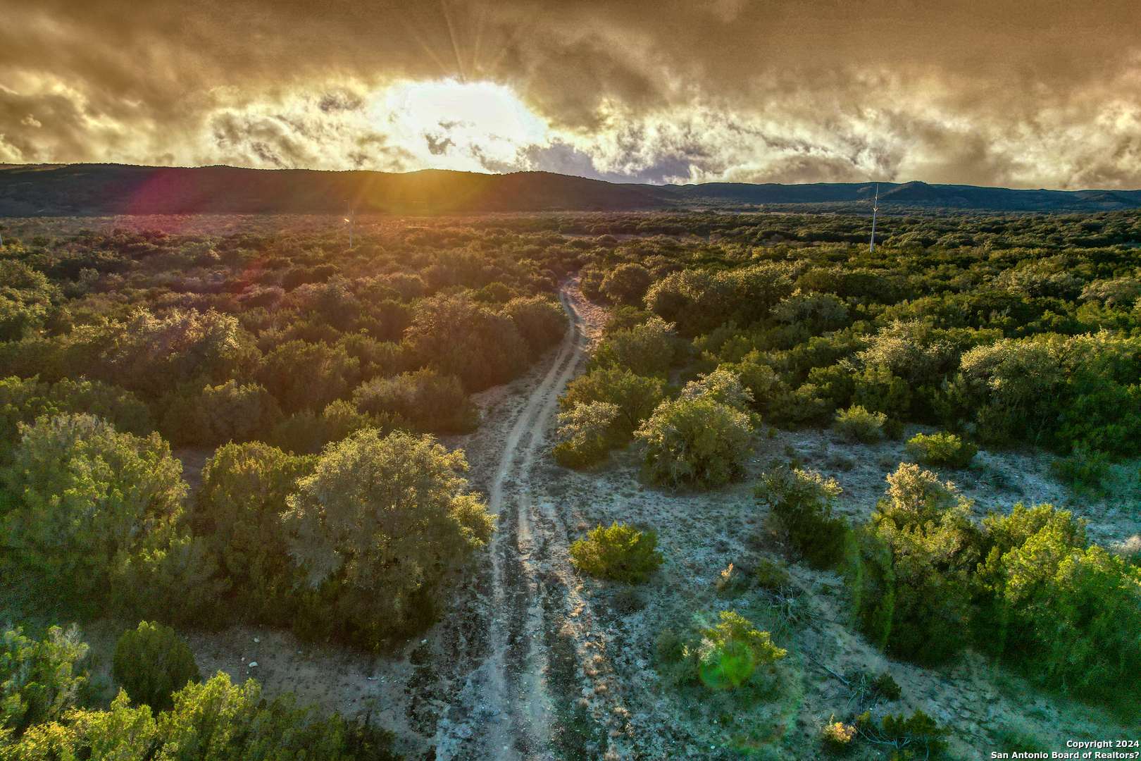 33309 Highway 55 Uvalde, TX 78801 - Photo 8 of 33 a view of city and ocean