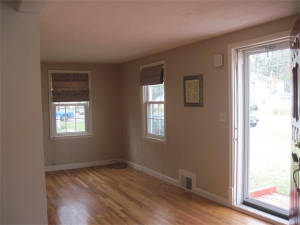 335 Maple Road Longmeadow, MA 01106 - Photo 3 of 10