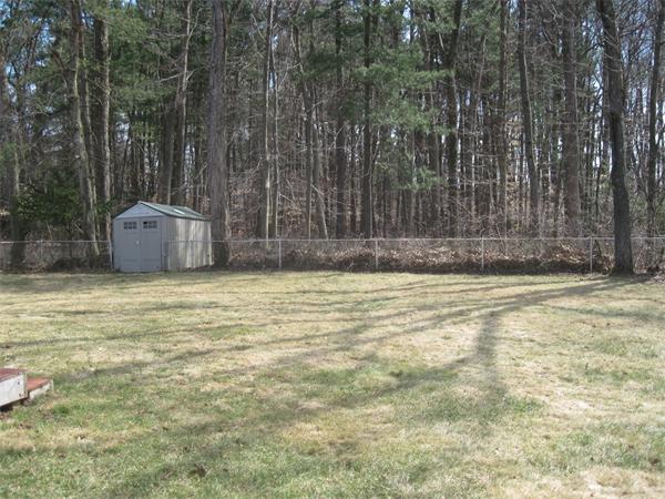 335 Maple Road Longmeadow, MA 01106 - Photo 9 of 10