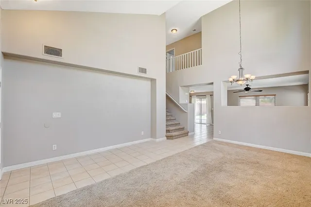 $2,400 | 688 Emerald City Avenue, Las Vegas, NV 89183