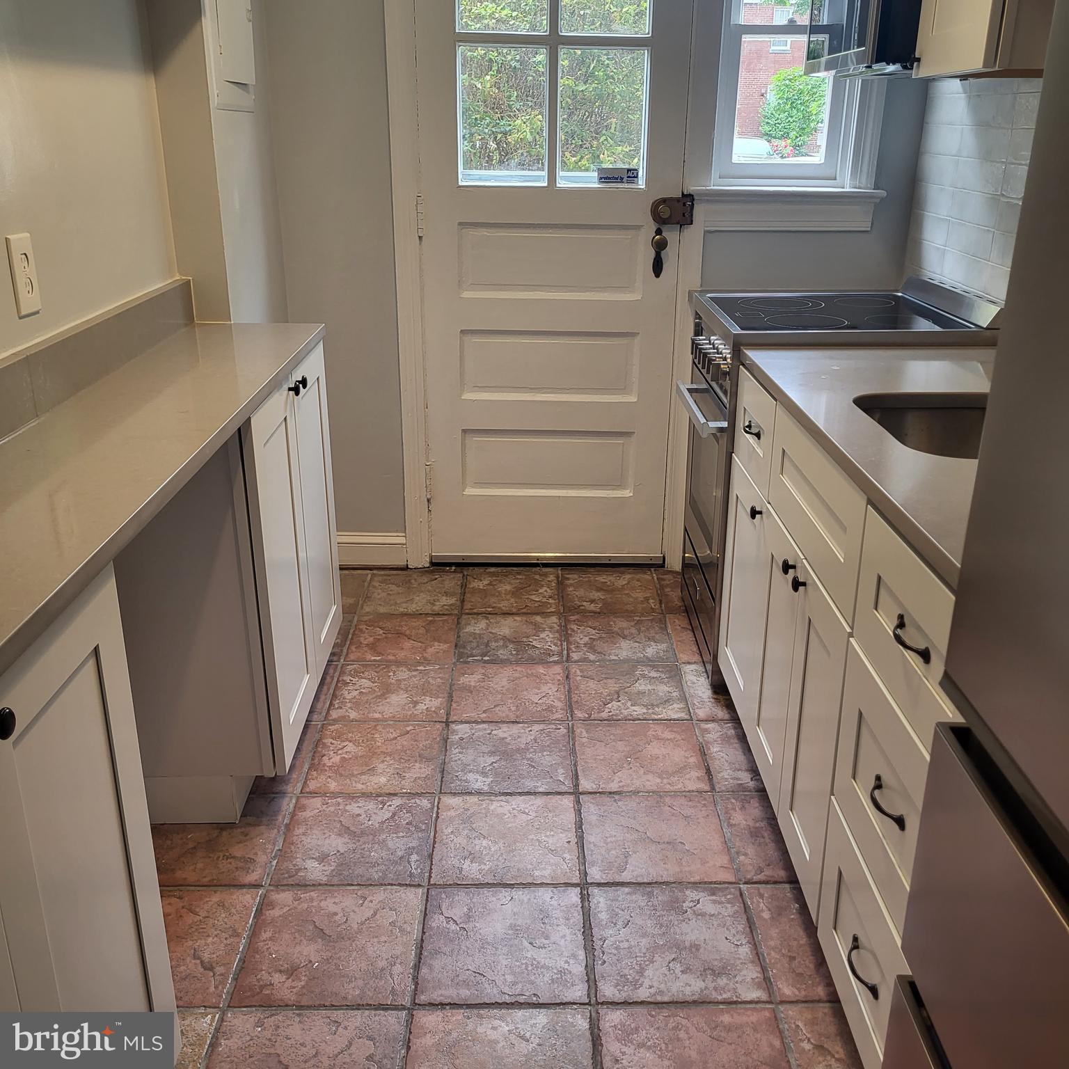 1 East Glebe Road, Unit A Alexandria, VA 22305 - Photo 9 of 24 Gallery Image 9