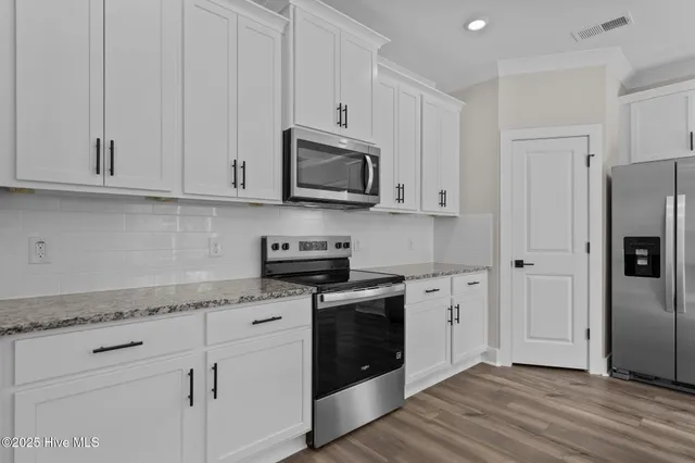 $403,900 | 70 Umbrella Palm Drive, Hampstead, NC 28443