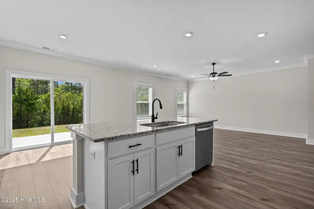 $403,900 | 70 Umbrella Palm Drive, Hampstead, NC 28443