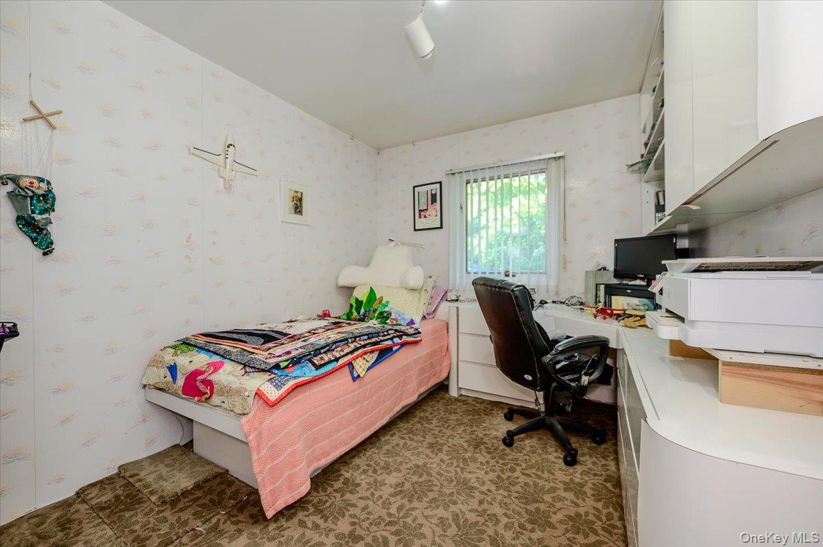 239 Hungry Harbor Road Valley Stream, NY 11581 - Photo 19 of 29 Bedroom #4