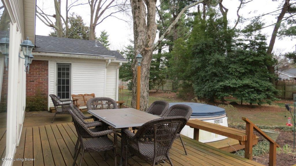 4908 Crofton Road Louisville, KY 40207 - Photo 6 of 41 11.jpg