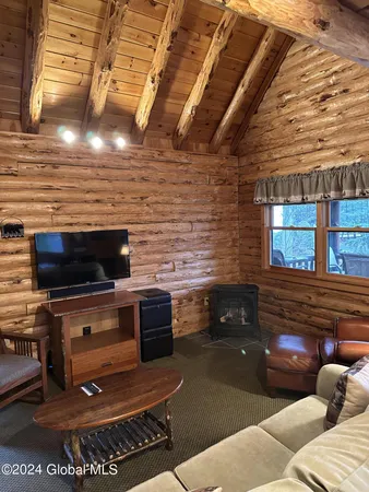 $25,000 | 3210 Lake Shore Drive, Unit LODGE 5 INTERVAL 10, Lake George, NY 12845