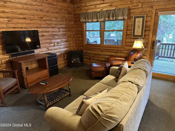 $25,000 | 3210 Lake Shore Drive, Unit LODGE 5 INTERVAL 10, Lake George, NY 12845