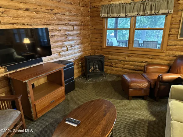 $25,000 | 3210 Lake Shore Drive, Unit LODGE 5 INTERVAL 10, Lake George, NY 12845