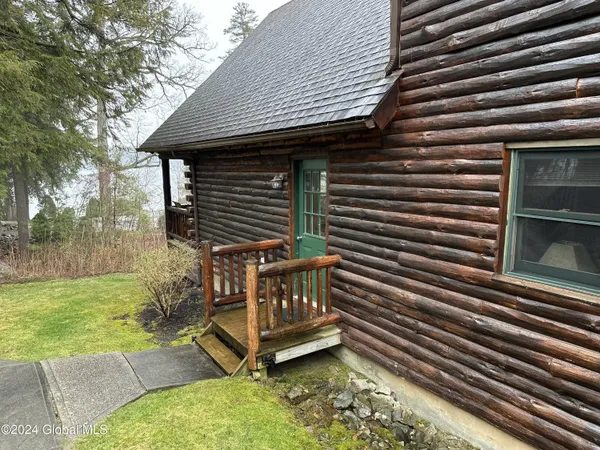 $25,000 | 3210 Lake Shore Drive, Unit LODGE 5 INTERVAL 10, Lake George, NY 12845