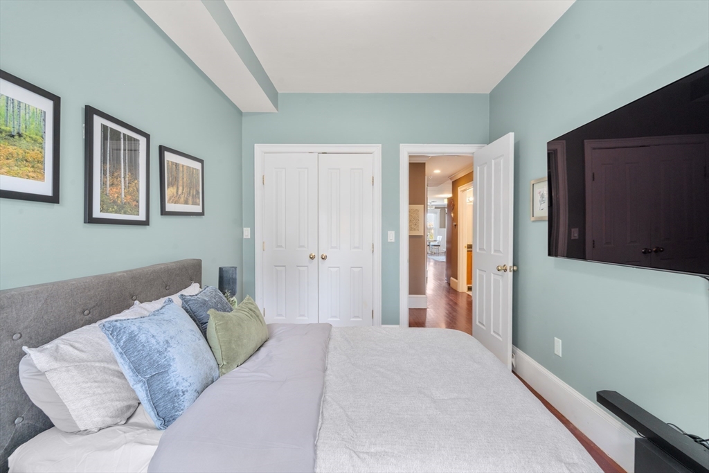 19 Bay State Road, Unit 4 Boston, MA 02215 - Photo 20 of 27