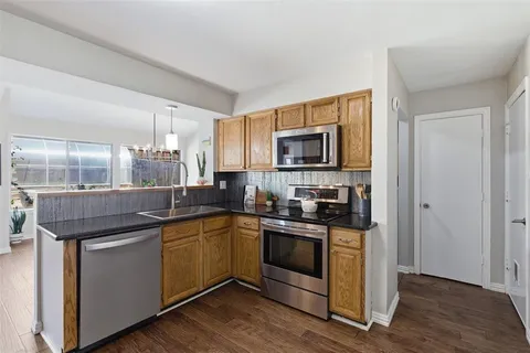 $450,000 | 1012 Colony Street, Flower Mound, TX 75028