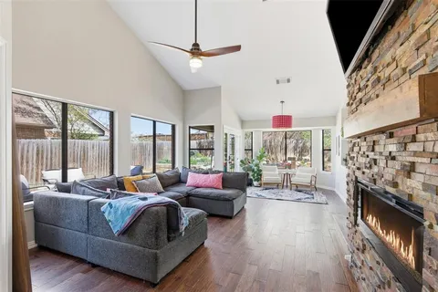 $450,000 | 1012 Colony Street, Flower Mound, TX 75028