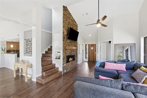 $450,000 | 1012 Colony Street, Flower Mound, TX 75028