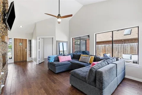 $450,000 | 1012 Colony Street, Flower Mound, TX 75028